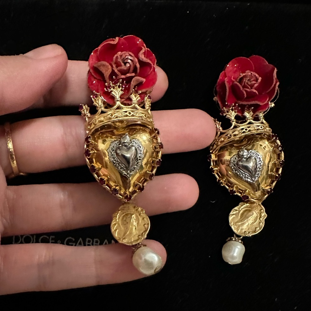 Dolce &Gabbana Sacred heart Earrings.